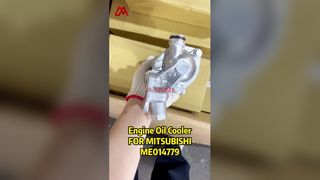 Oliekoelerdeksel ME014779 voor MITSUBISHI Canter 4D31 4D32