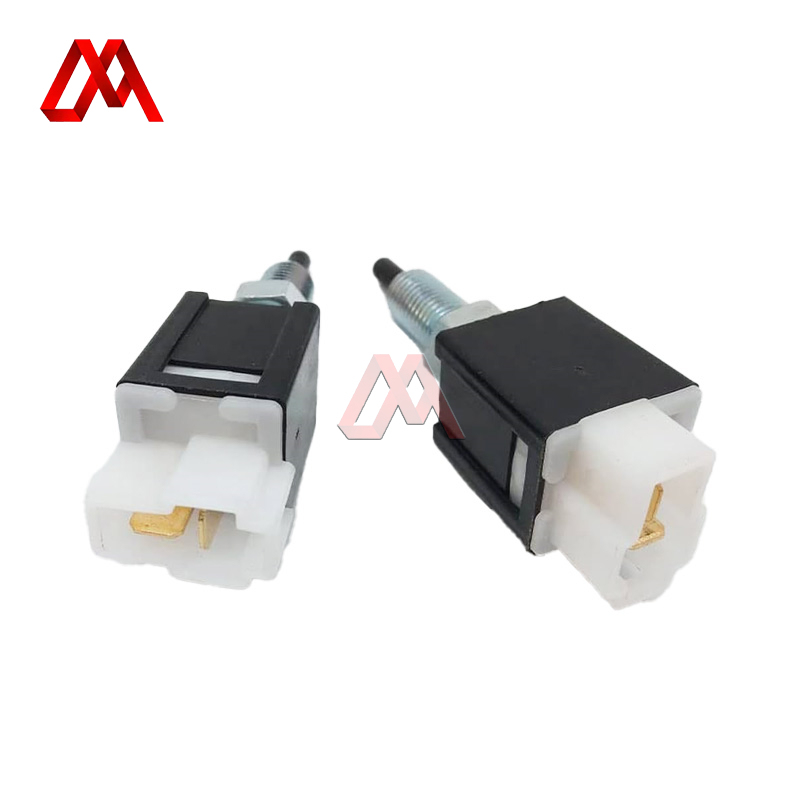 Truck Part Wholesale 8-97358248-0 Clutch Switch 8973582480 for ISUZU NKR55 VC46 4JB1T
